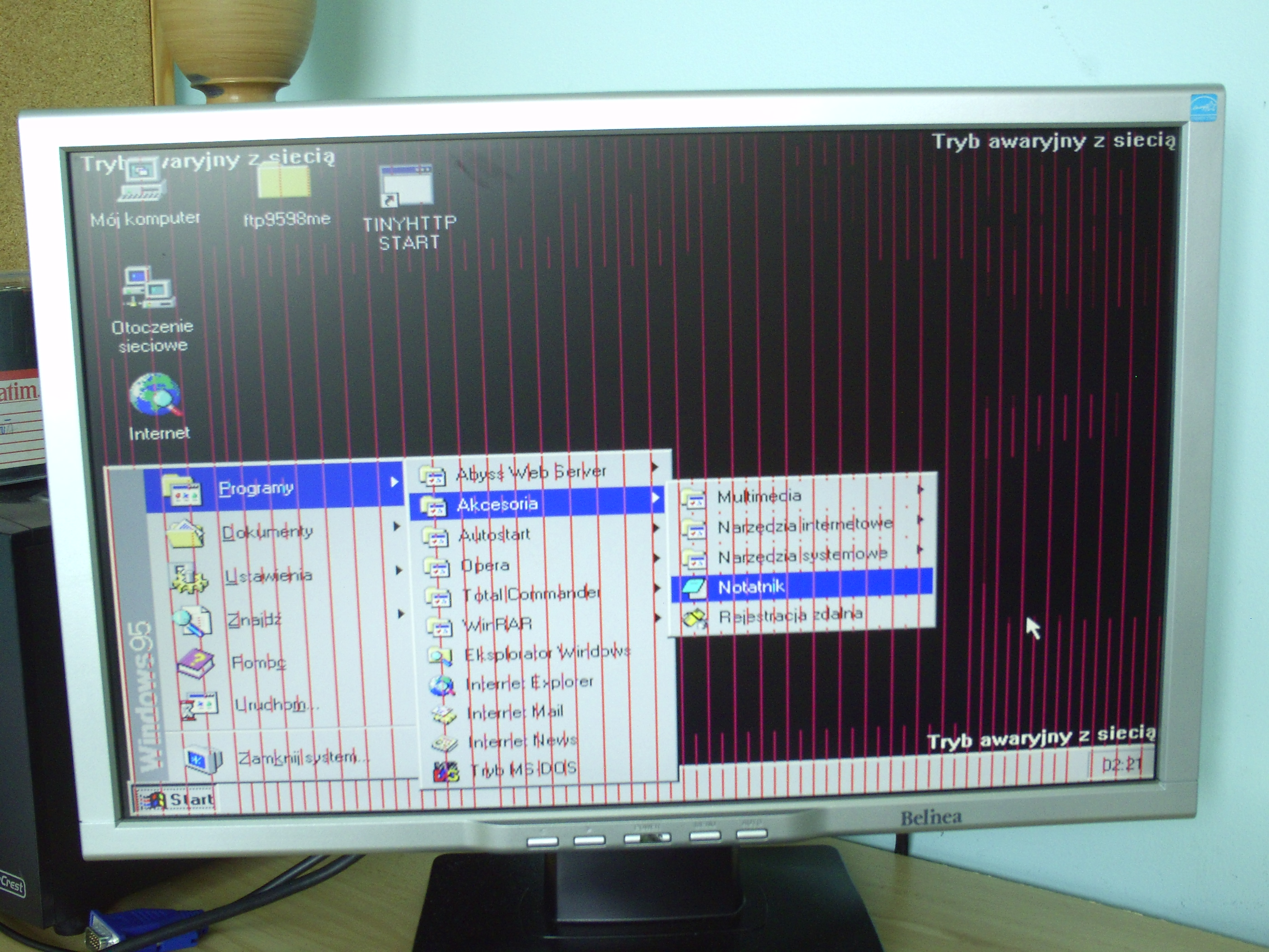 Windows 95 - pulpit w trybie awaryjnym.
